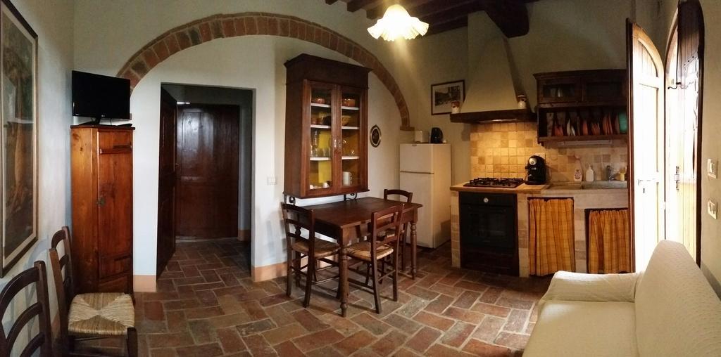 Agriturismo Podere Alberese Ашяно Номер фото